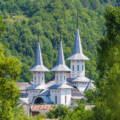 Biserica de zid cu hramul „Naşterea Maicii Domnului”
